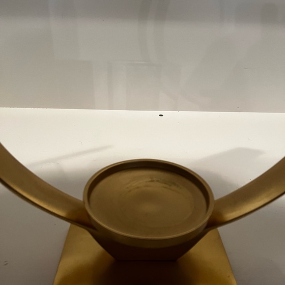 Beautiful decor candle for table or built in cabinets or bedroom ambiance ! - Picture 4 of 7